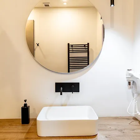 Turin Central Suite 4*